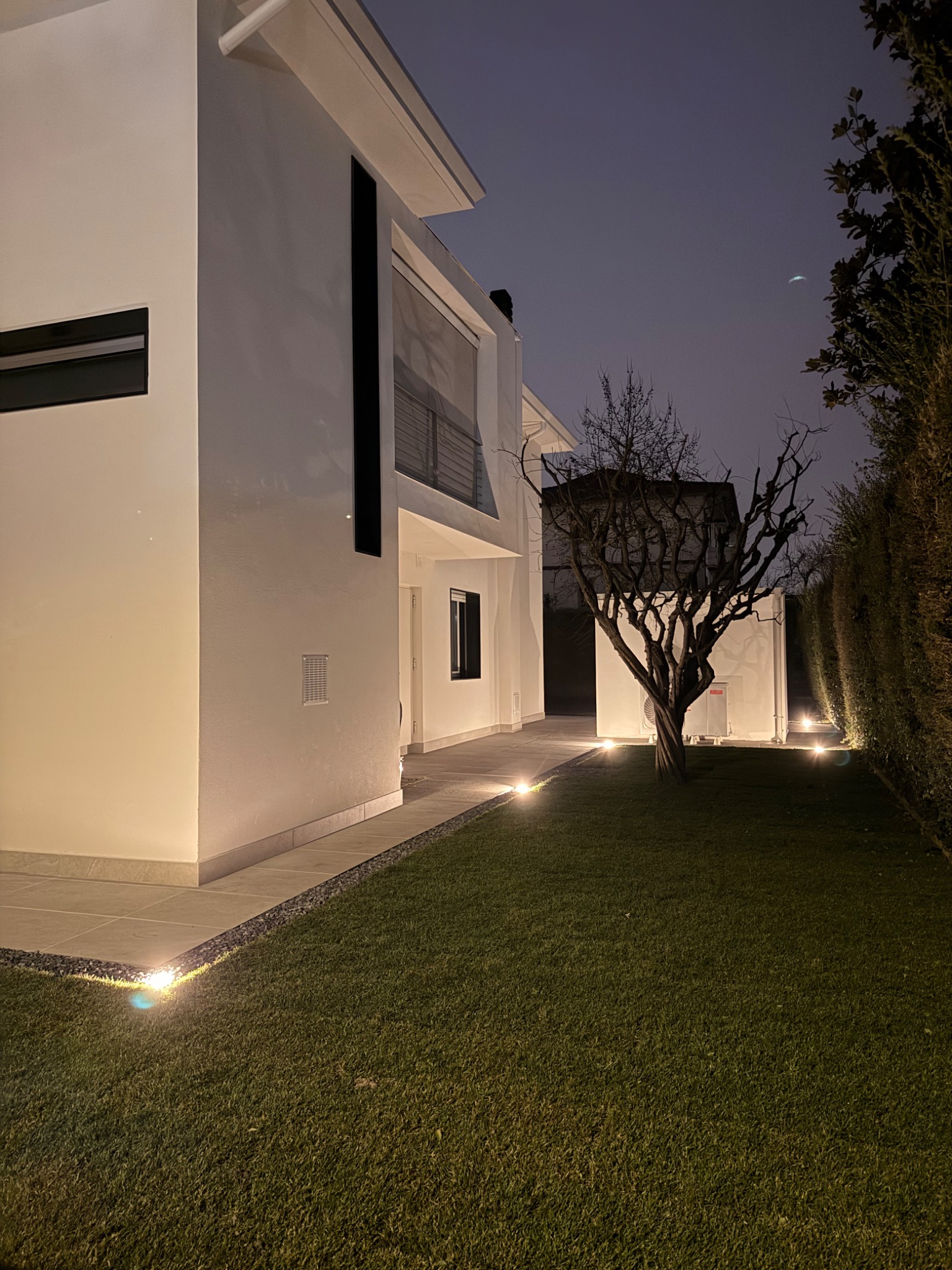 Facciata e giardino